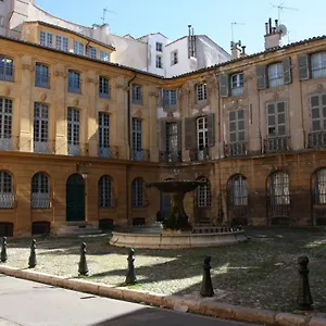 Logis Au Milieu Des Pins Hébergement de vacances